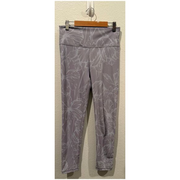 FABLETICS Define PowerHold Mid-Rise Capri - Picture 1 of 3